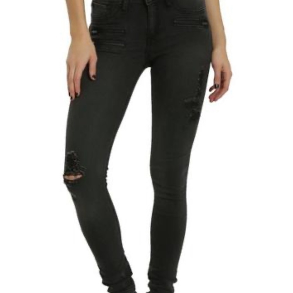 Almoust famous distressed black jeans size 0